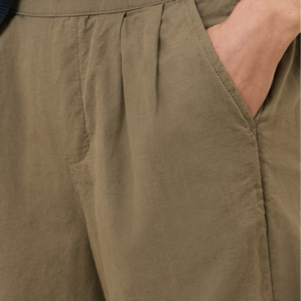 PACT SIZE MEDIUM CANOPY 70% LINEN BLEND PLEATED TROUSER IN KHAKI GREEN - Picture 3 of 11
